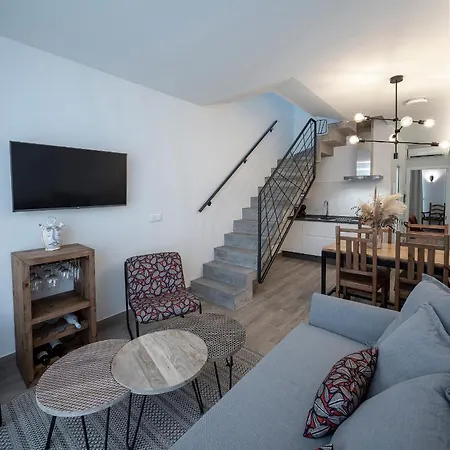 Rosa Velázquez Apartamento *
